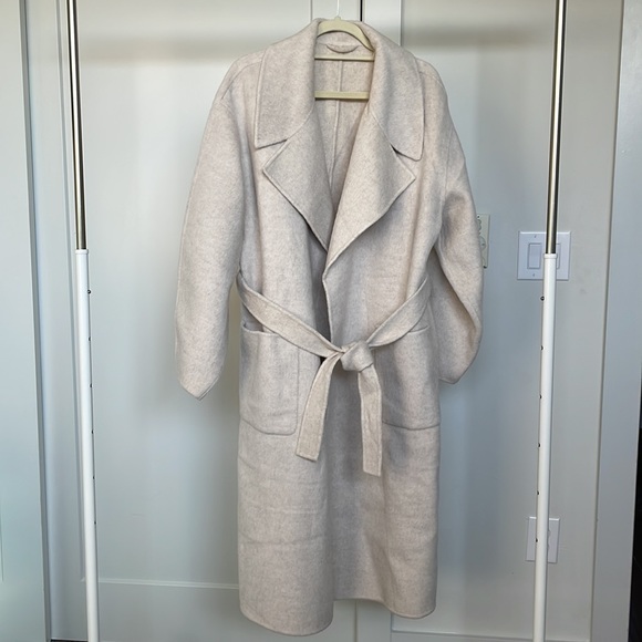 & Other Stories NWOT Oversized Belted Coat size M - Picture 14 of 15